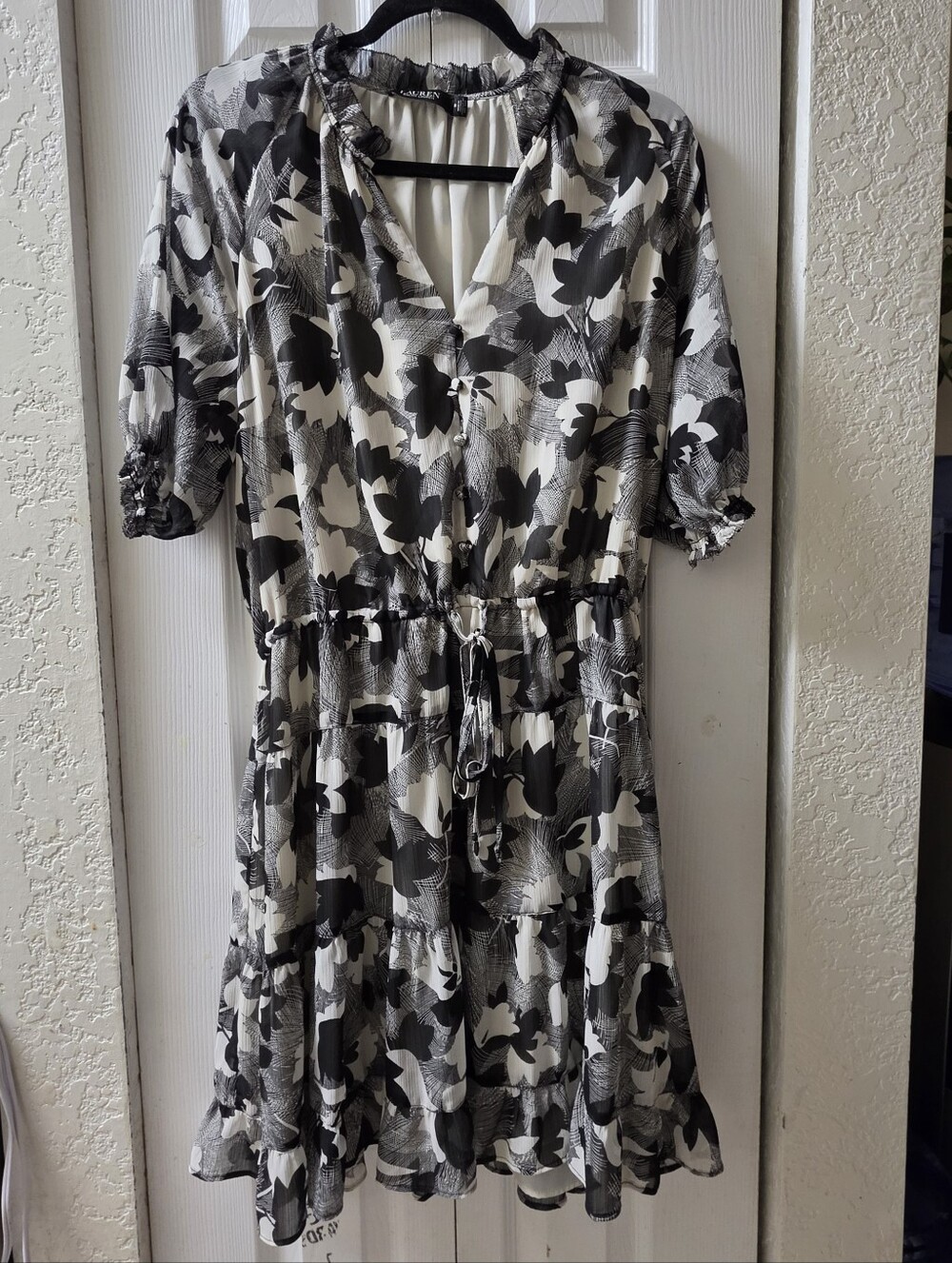 Lauren Ralph Lauren Black/White Floral Chiffon V-Neck Fit & Flare Dress Sz 14